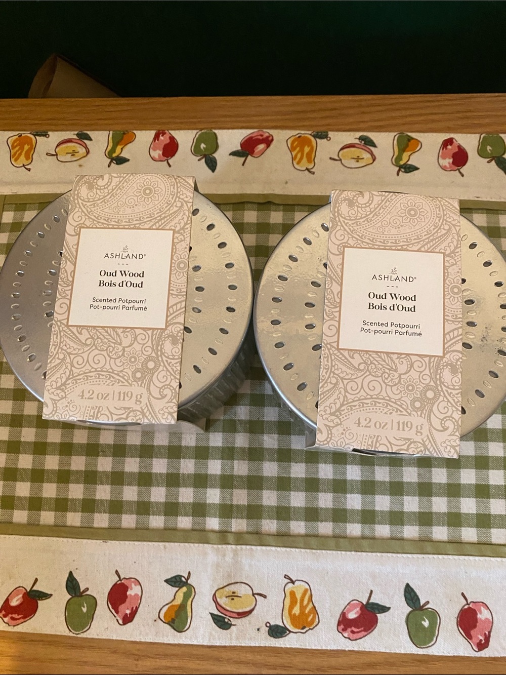 Ashland Oud Wood Scented Potpourri Tins — Beige and Silver Pair